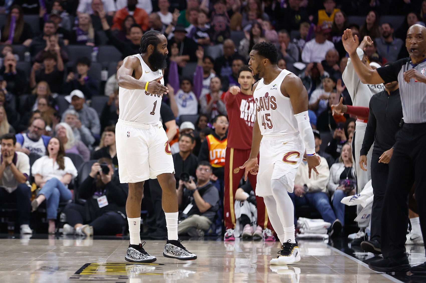 爱奇艺体育-NBA彩经：骑士客场拿下雷霆 勇士主场难敌掘金 湖人难胜绿军