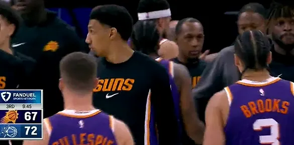 顶级体育赛事高清直播在线观看-杰伦-格林抢断单臂劈扣，太阳下半场开局轰出11-2打停魔术